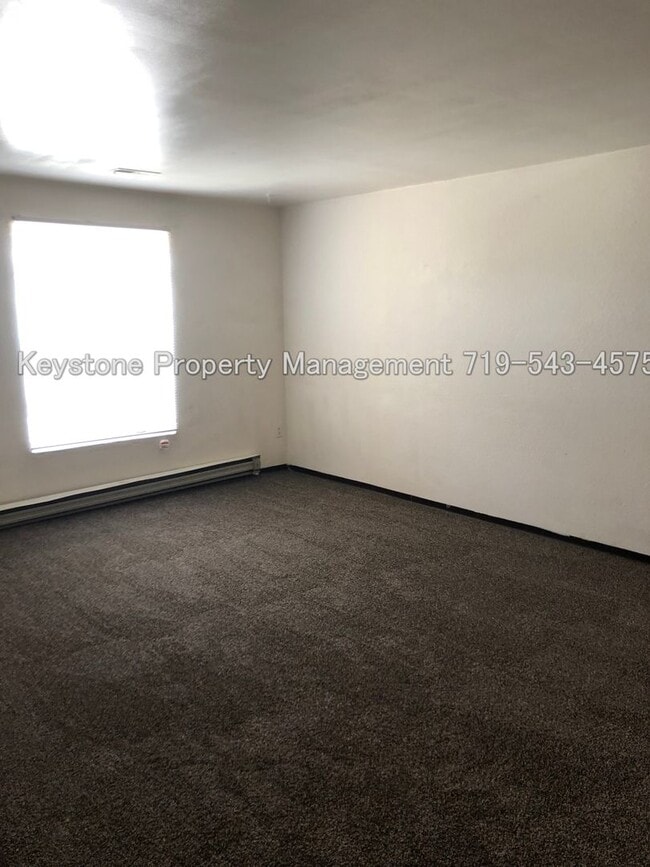 Building Photo - $450 OFF Move In Special!  Second Level Un...