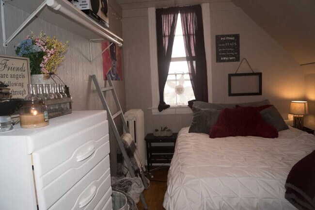 Foto del edificio - 417 N 8th Ave E