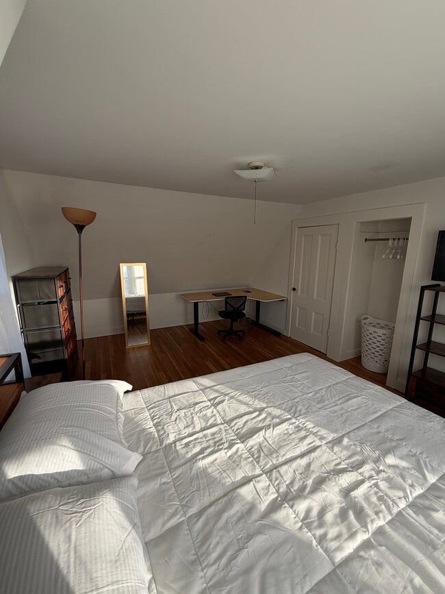 Foto del edificio - 104R Homes Ave