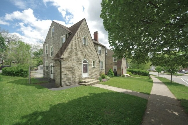 Foto del edificio - 723 S Allen St