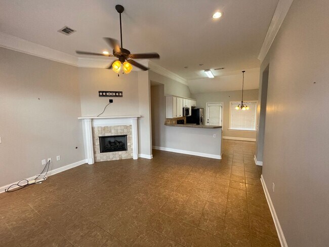 Foto del edificio - 3/2 for Rent in Farmington Station! Available in January