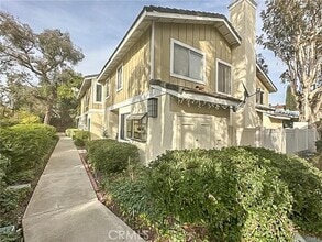 Building Photo - 23773 Highland Valley Rd