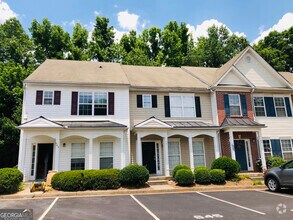 Building Photo - 649 Kenridge Dr