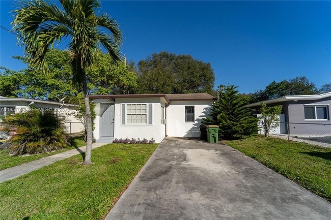 Photo - 1215 NE 127th St House