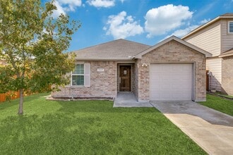 Building Photo - 15407 Dorothy Nell Dr