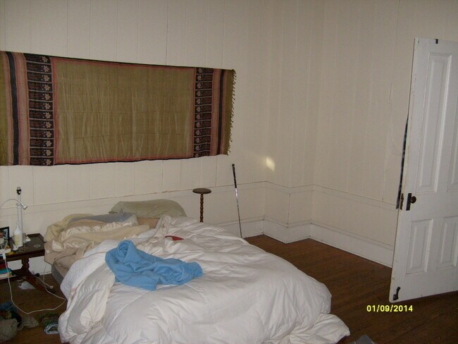 Dormitorio - 1005 Grant St
