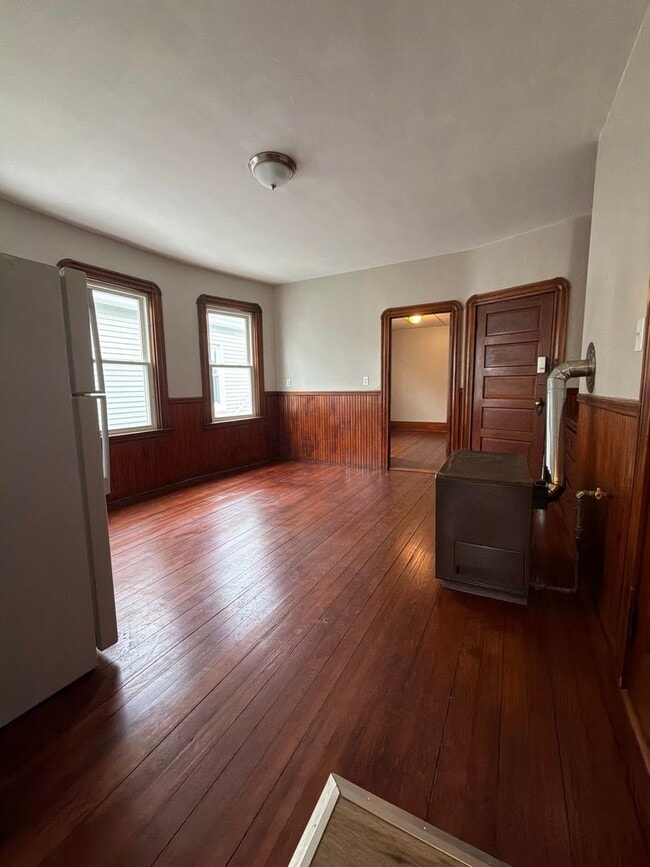 Building Photo - 46 Princeton St