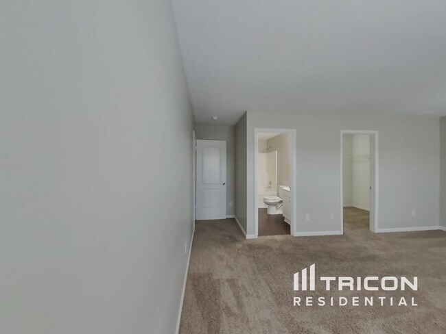Building Photo - 1621 Bridgecreek Crossing