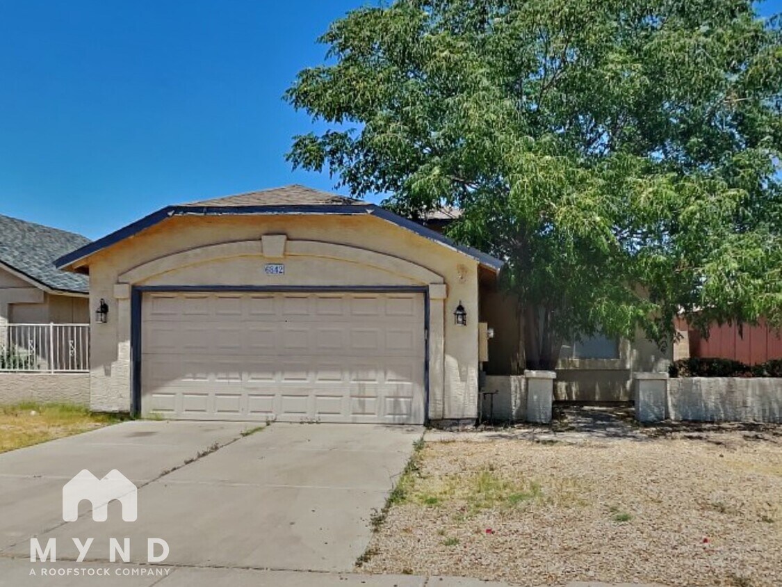 Foto principal - 6842 W State Ave
