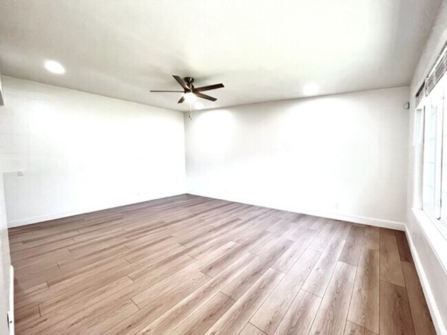 Foto del edificio - Updated and Move-In Ready 3BD/2BA, Single-...