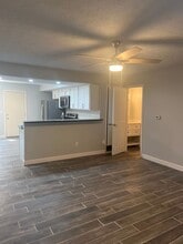 Building Photo - 3240 Summerhill Ln