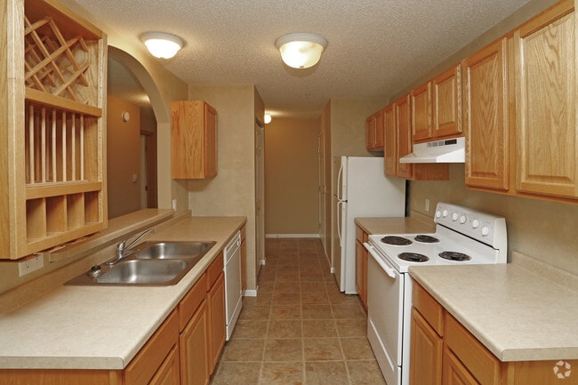 2 Bedroom - Goettens Grove Apartments