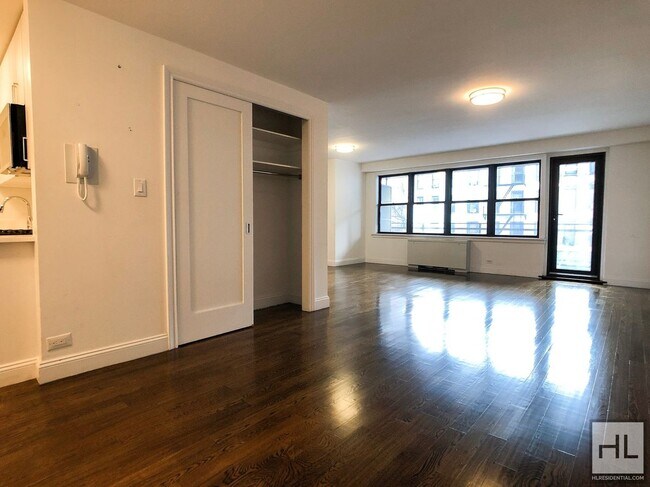 Building Photo - East 82nd Street