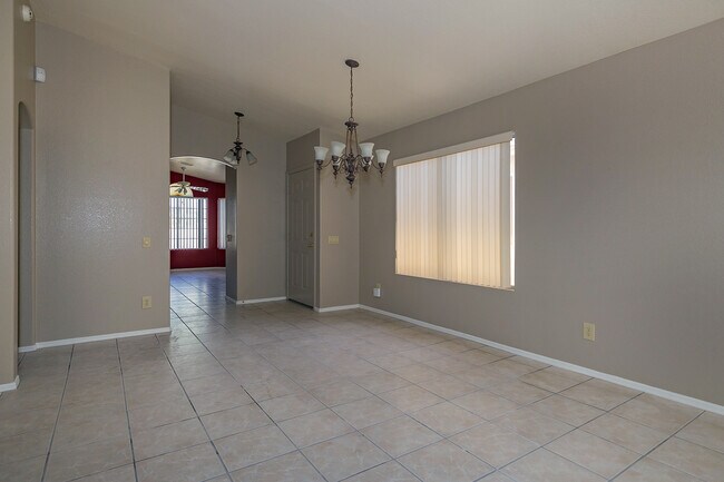 Building Photo - 8140 N Wheatfield Dr