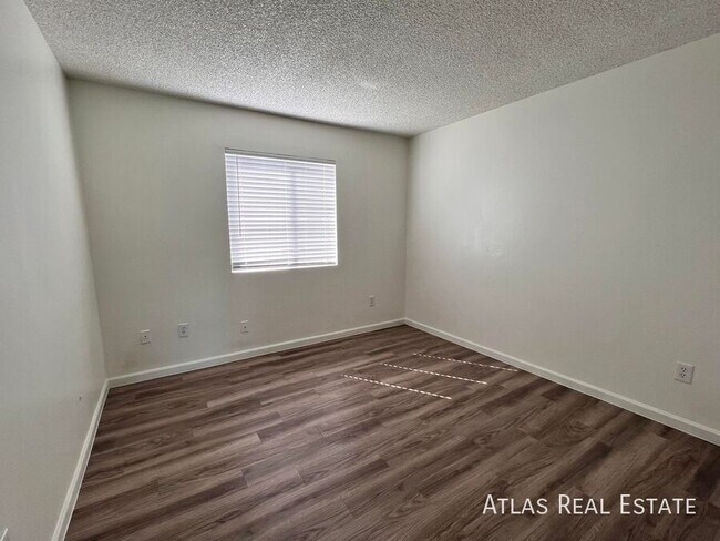 Foto del edificio - 645 W Rio Salado Pkwy