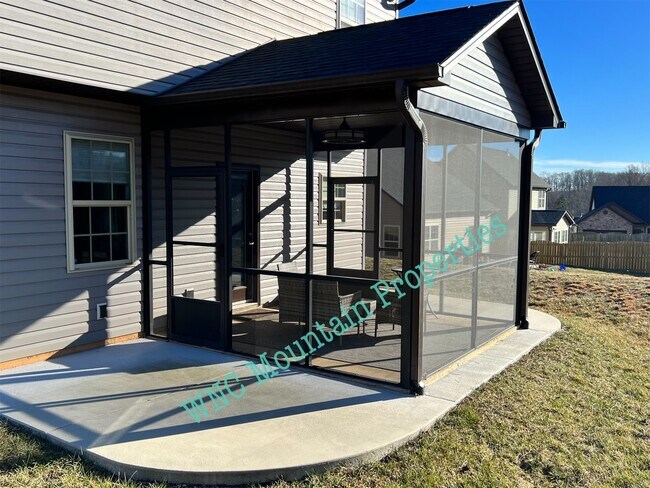 Building Photo - 8 Ringed Teal Ct