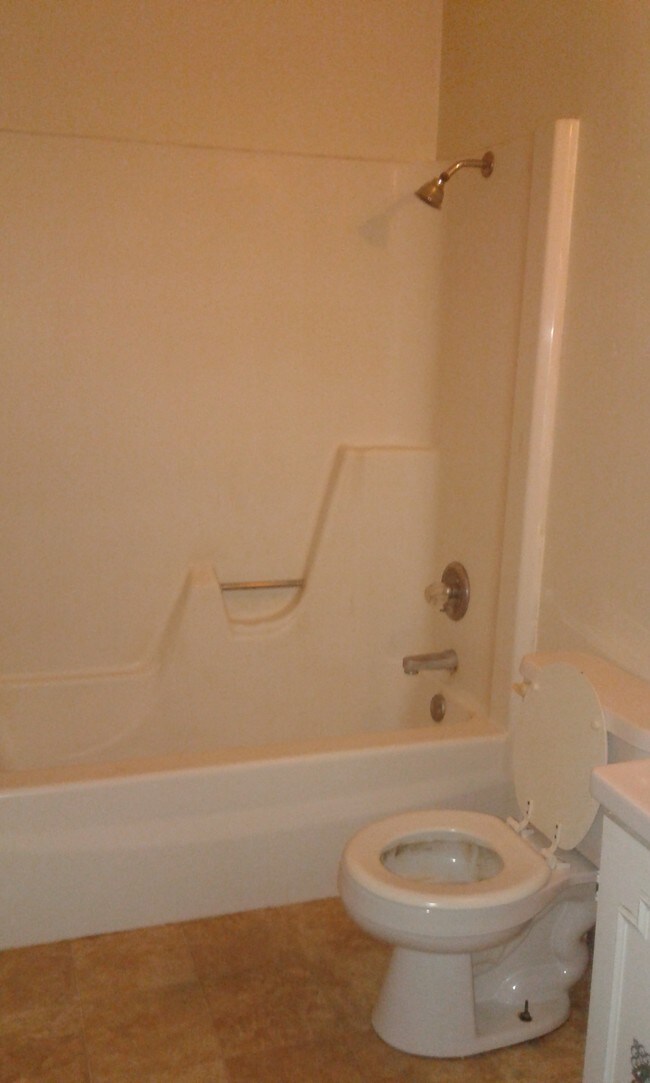 Foto del edificio - 715 Westridge Rd