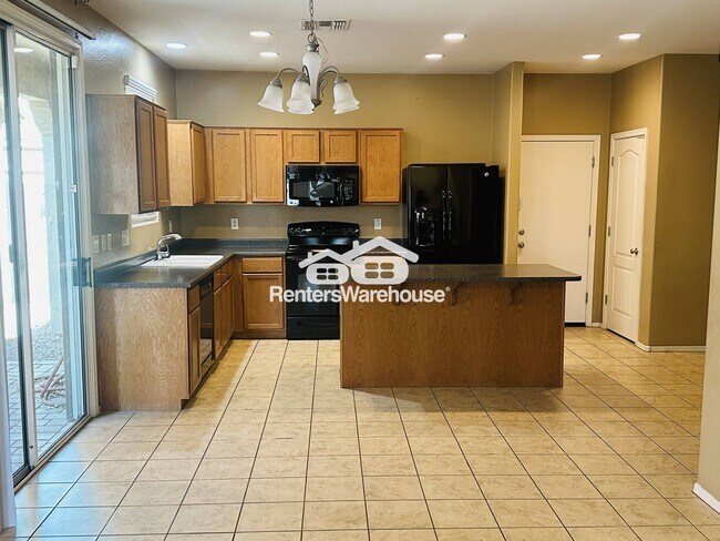 Building Photo - 105 N 87th Ave