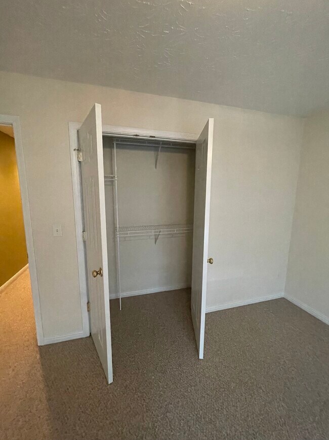 Building Photo - 639 Muirfield Cir