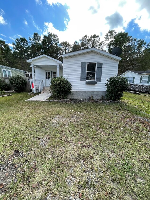 Primary Photo - 9111 Baywood Cir