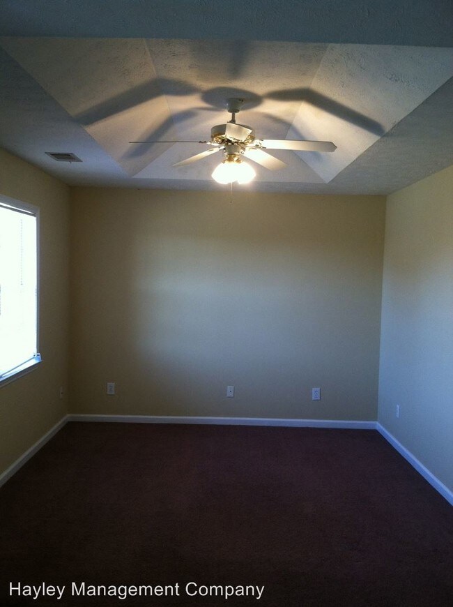 Building Photo - 1252 Britnee Ct
