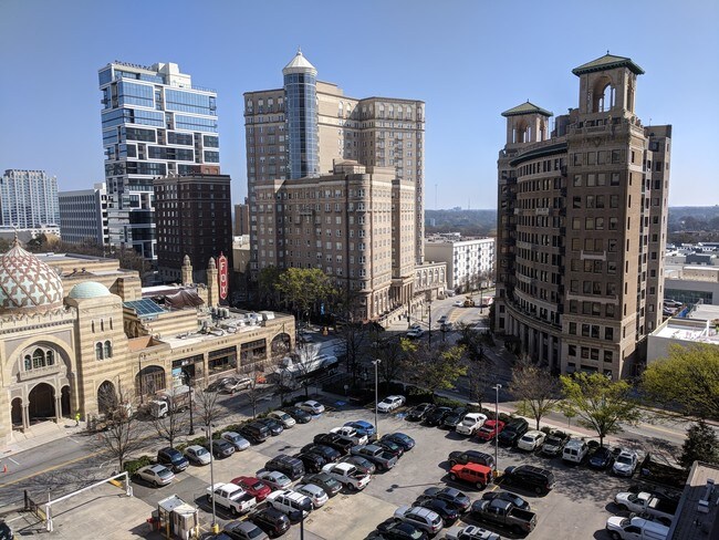 Building Photo - 620 Peachtree St NE