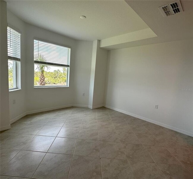 Foto del edificio - 14131 Heritage Landing Blvd