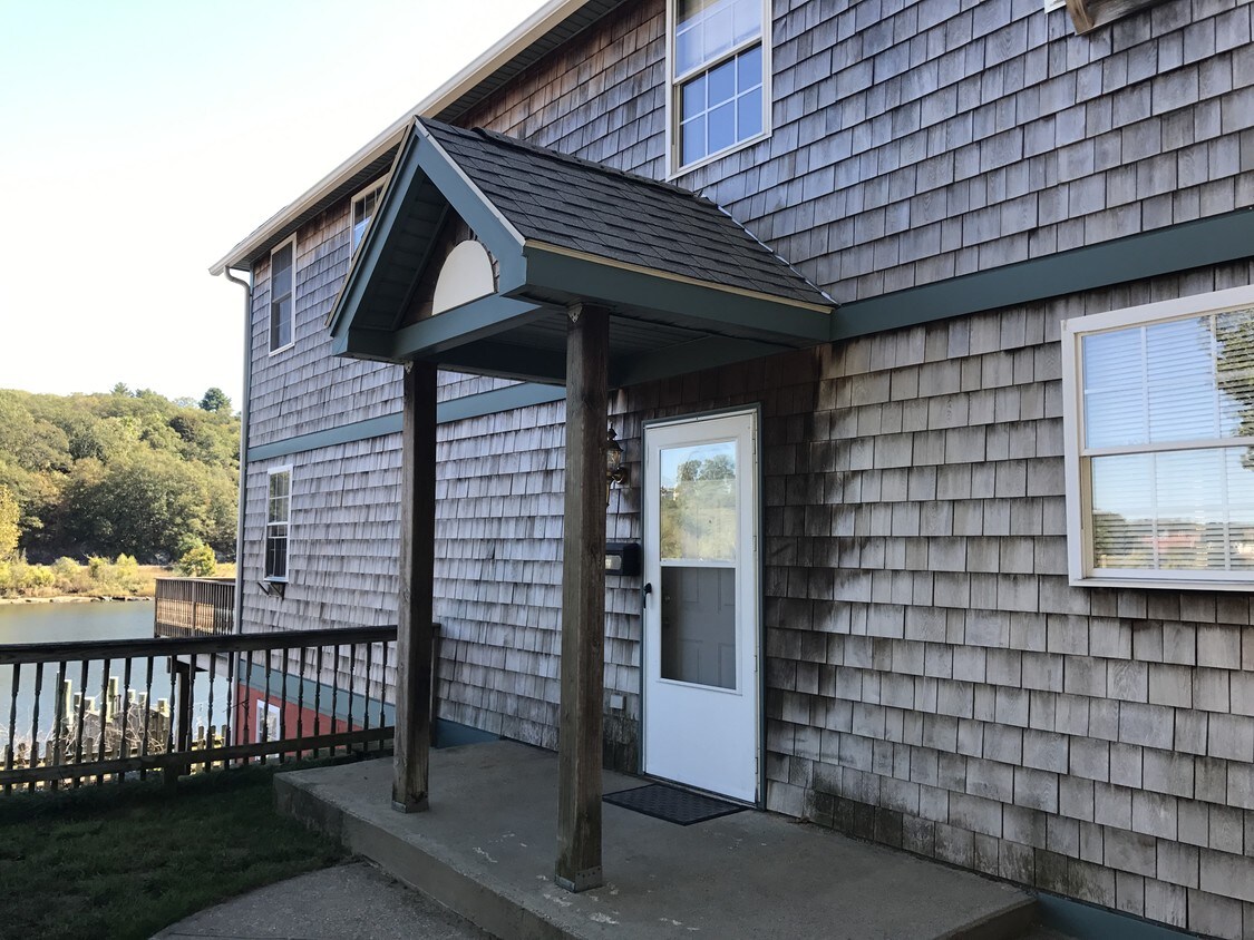Foto principal - 216 S Thames St