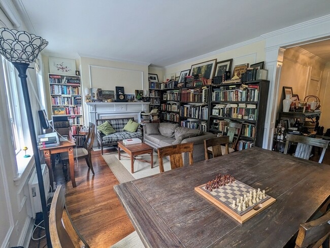 Building Photo - 323 Tappan St