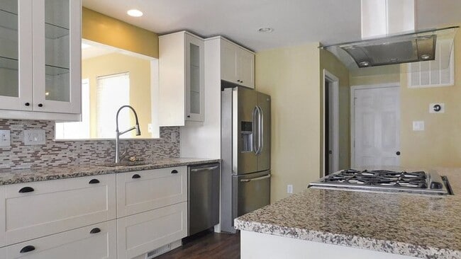 Building Photo - 22643 Kinnegad Dr