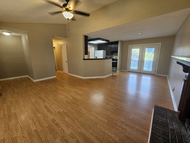 Building Photo - 1529 Stone Hill Rd