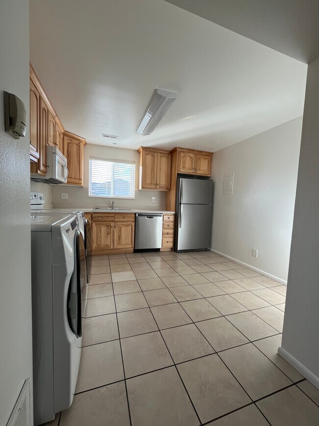 Kitchen - 344 S 150 W