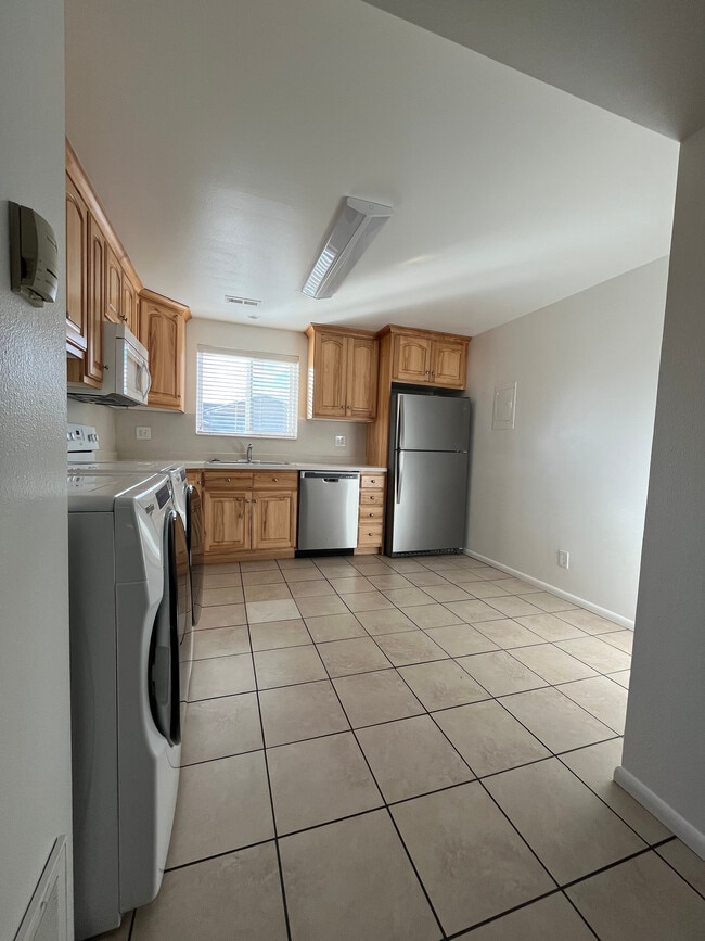 Kitchen - 344 S 150 W