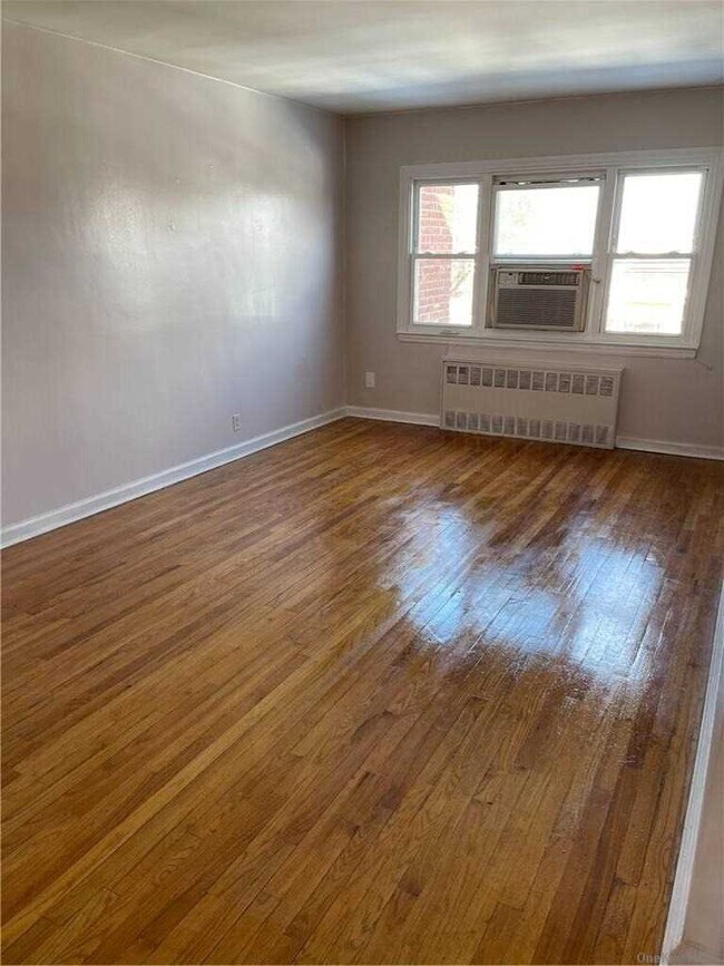 Foto del edificio - 171-54 46th Ave