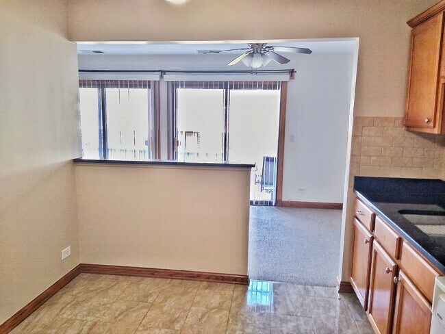 Cocina - 220 Oak Knoll Ct