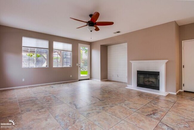 Foto del edificio - Beautifully 5Bdm 3.5Ba Home in Prime Location