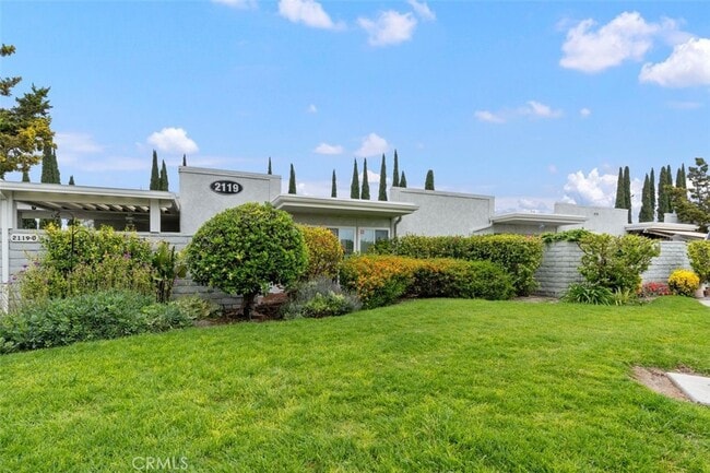 Building Photo - 2119 Via Puerta