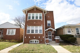 Building Photo - 5130 N Austin Ave