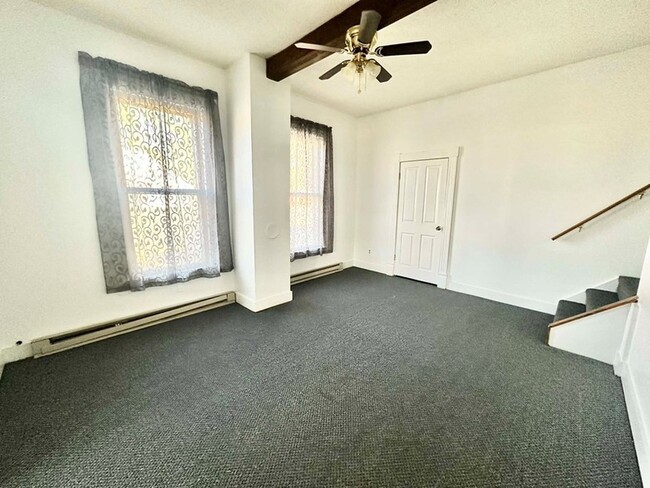 Building Photo - 19385 Main St