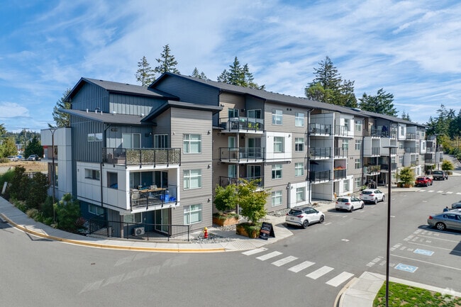 Building Photo - 4745 Ledgerwood Rd