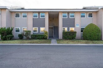 Building Photo - 847 Sky Lake Cir