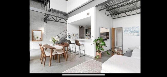 Foto del edificio - 4801 S Congress Ave