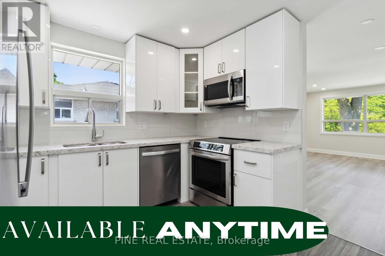 Primary Photo - 19 Queen St W