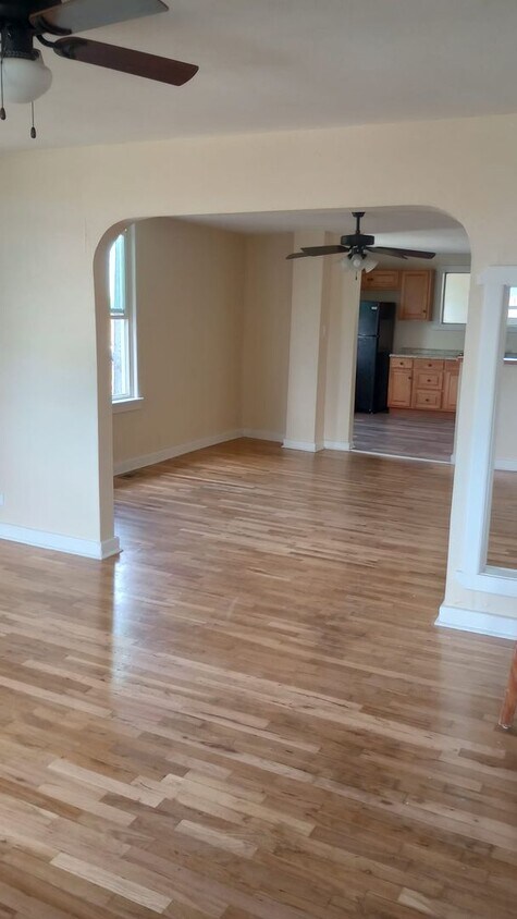 Foto principal - 3 Bed and 1 Bath - Trinidad