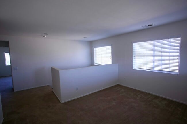 Building Photo - 265 Anderegg Ln