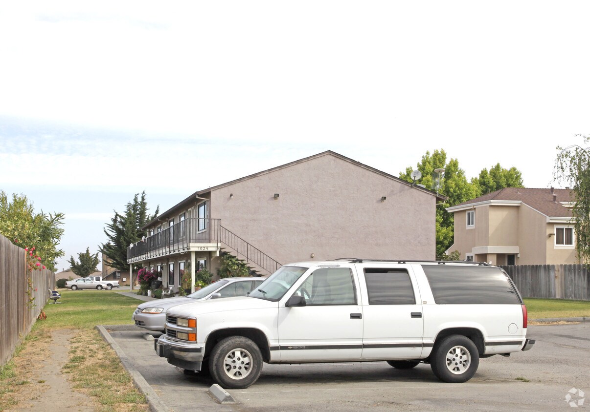 Foto principal - 1107 Alamo St