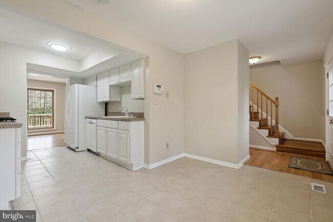 Building Photo - 1535 Chatham Colony Ct
