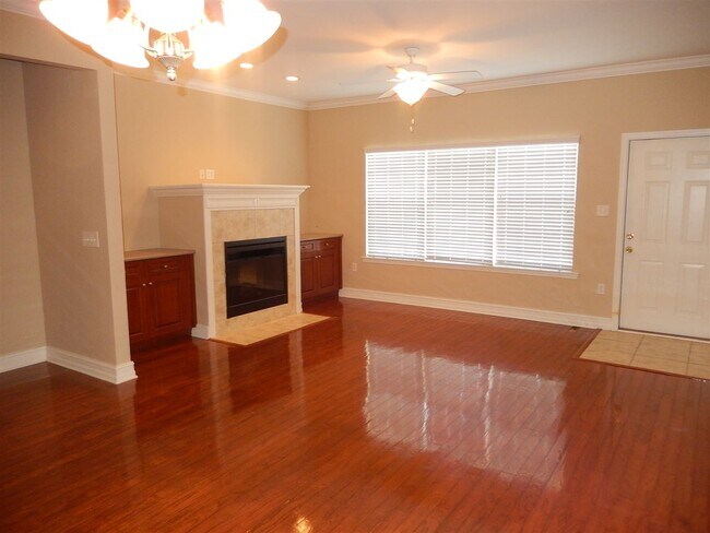 Foto del edificio - 1520 Crescent Hills Dr