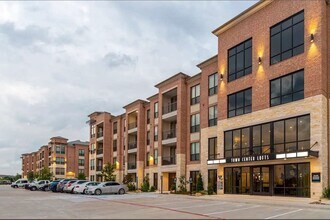 Building Photo - 7204 Town Center Blvd