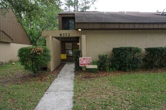 Building Photo - 8372 Pineverde Ln